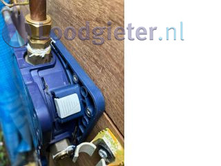 Loodgieter Douchebak plaatsen Grohe buitendouche juist installeren