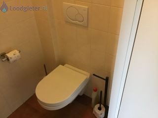 Loodgieter Hangend toilet plaatsen Hangend toiletpot plaatsen