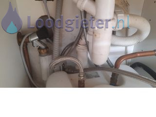 Loodgieter Lekkage Keuken Lekkage van de keukenafvoer