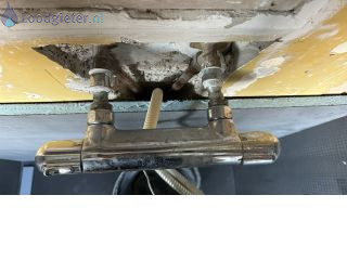 Loodgieter Installatie kraan Muurplaat 15 cm plaatsen en afdoppen