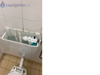 Loodgieter spoelknop toilet lam Drukknoppen wisa toilet defect