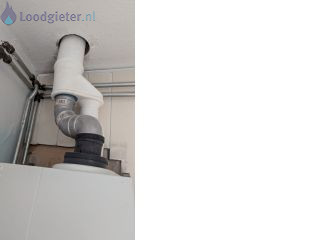 Loodgieter rookgasafvoer Rookgasafvoer verlengen op het dak