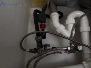 Loodgieter Quooker Lekkage inlaatcombinatie