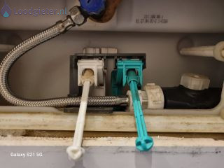 Loodgieter Doorlopend inbouw toilet Doorlopend inbouw toilet