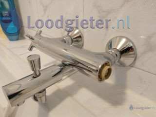 Loodgieter Badkraan Warm waterkraan is kapot